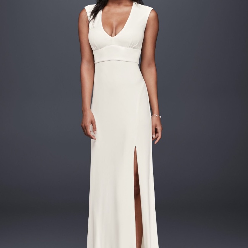 Simple, elegant, wedding dress